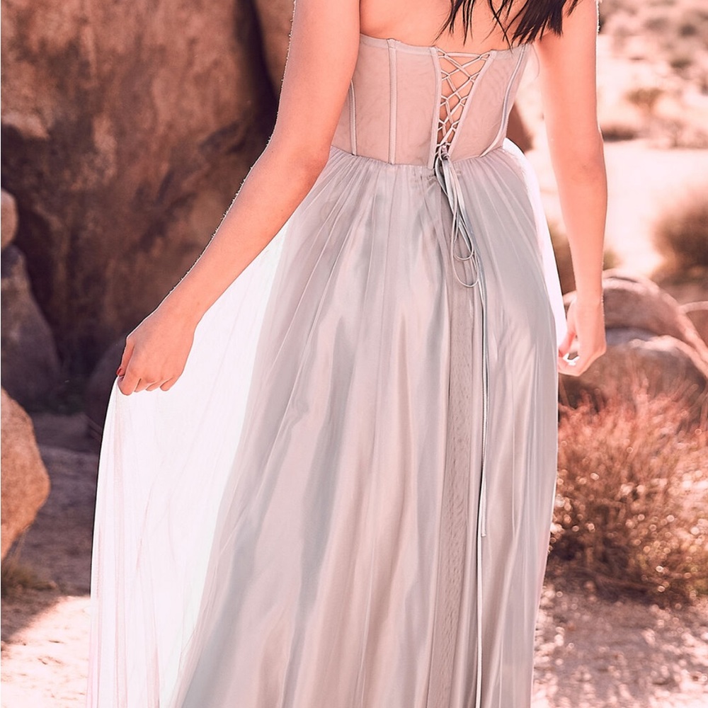 Beautiful corset style prom dress - Picture 6 of 7